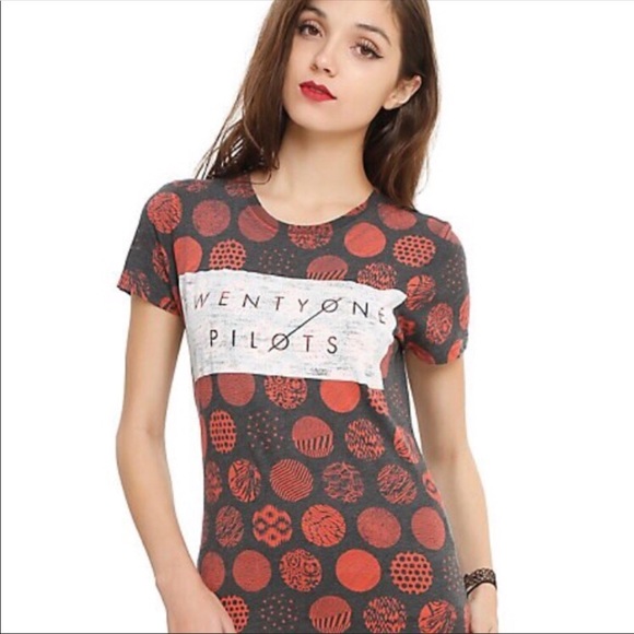 Rock Me Tops - Twenty One Pilots Band Circles Graphic Tee Shirt S